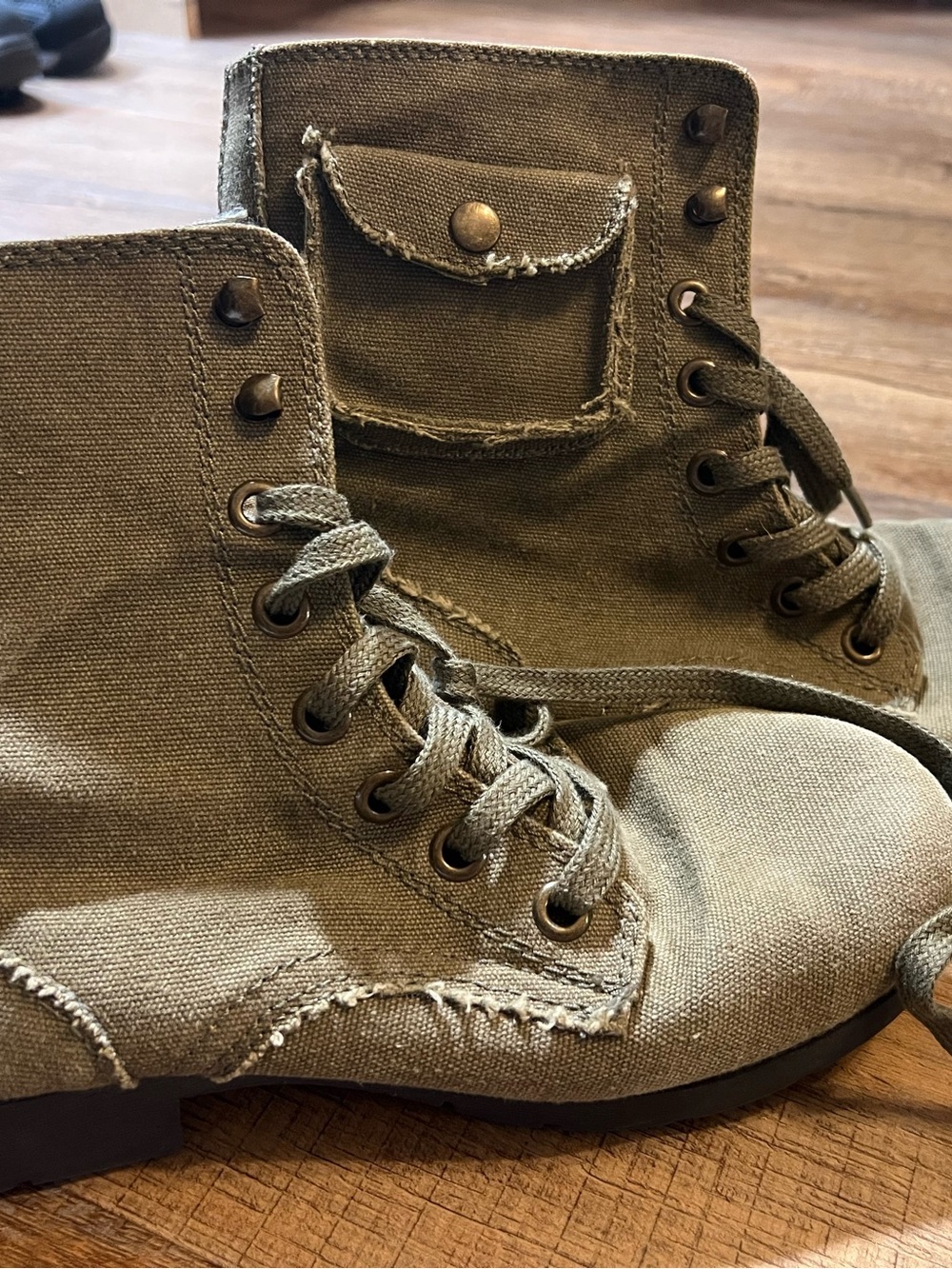 Arizona Jean Company Canvas High-Top Shoes in Olive